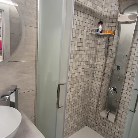 Apartment Per Uso Turistico Bollicine Del Nemi